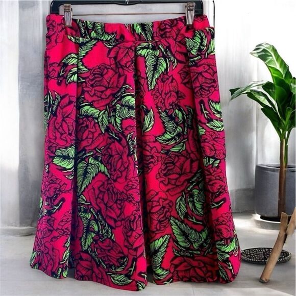 LulaRoe Red/Green/Black Rose Floral Print Pleated Midi Skirt Sz Medium ECU! - Picture 1 of 7